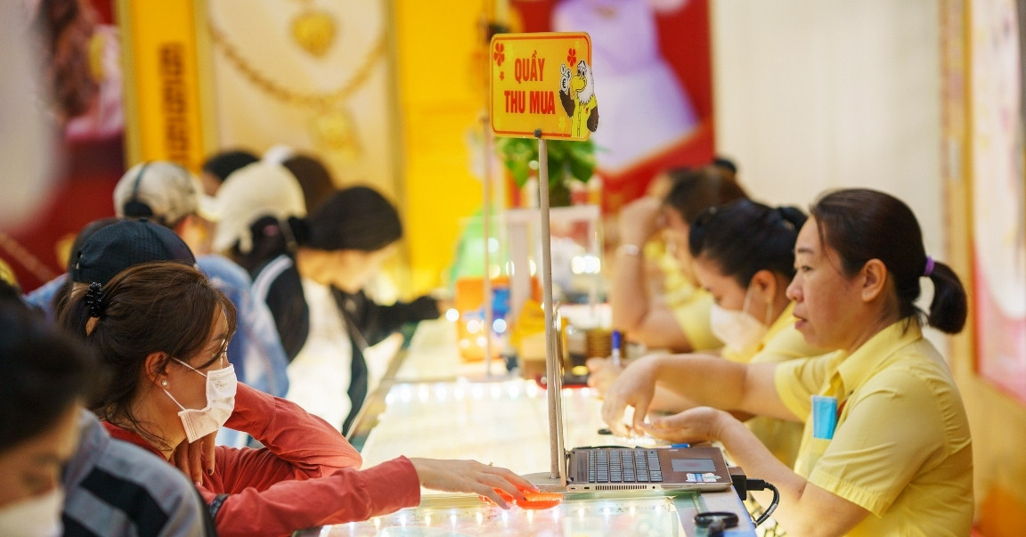 Muốn ổn định thị trường vàng, phải xử lý tận gốc nguồn cung