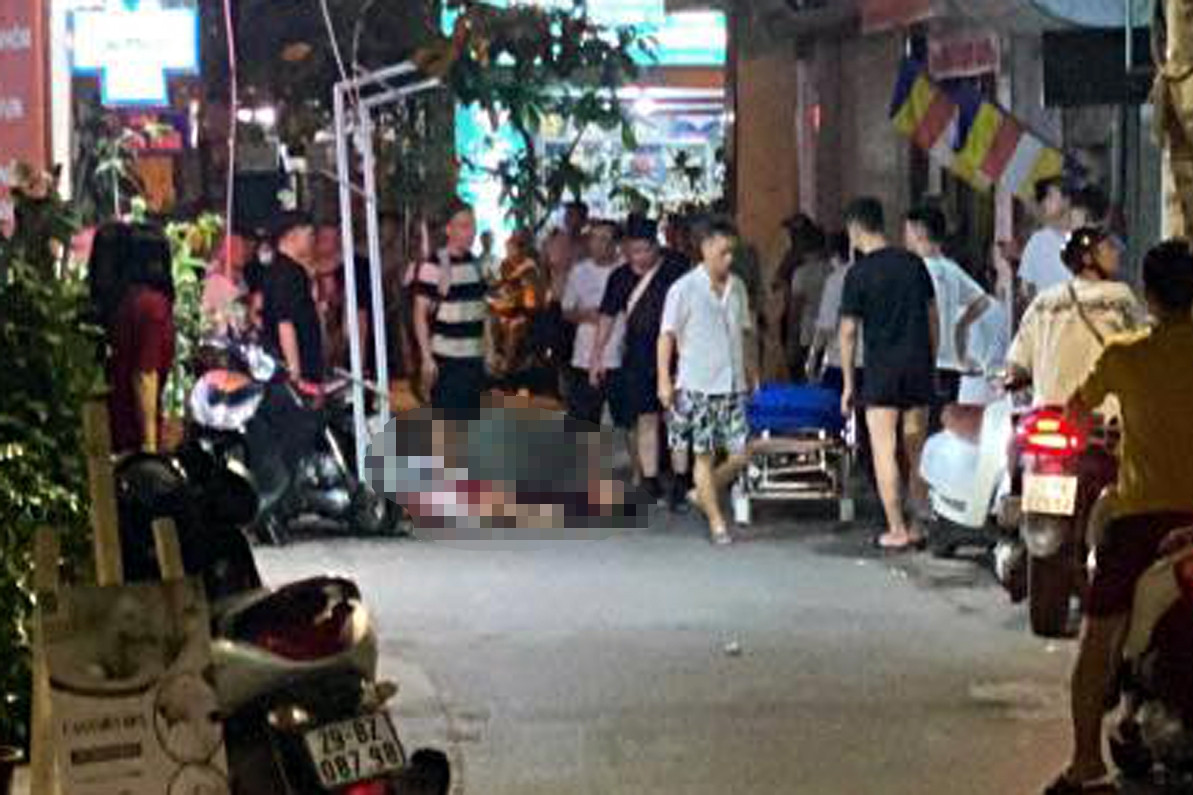 Nam thanh niên ở Hà Nội nguy kịch sau cú nhảy lầu giữa đêm