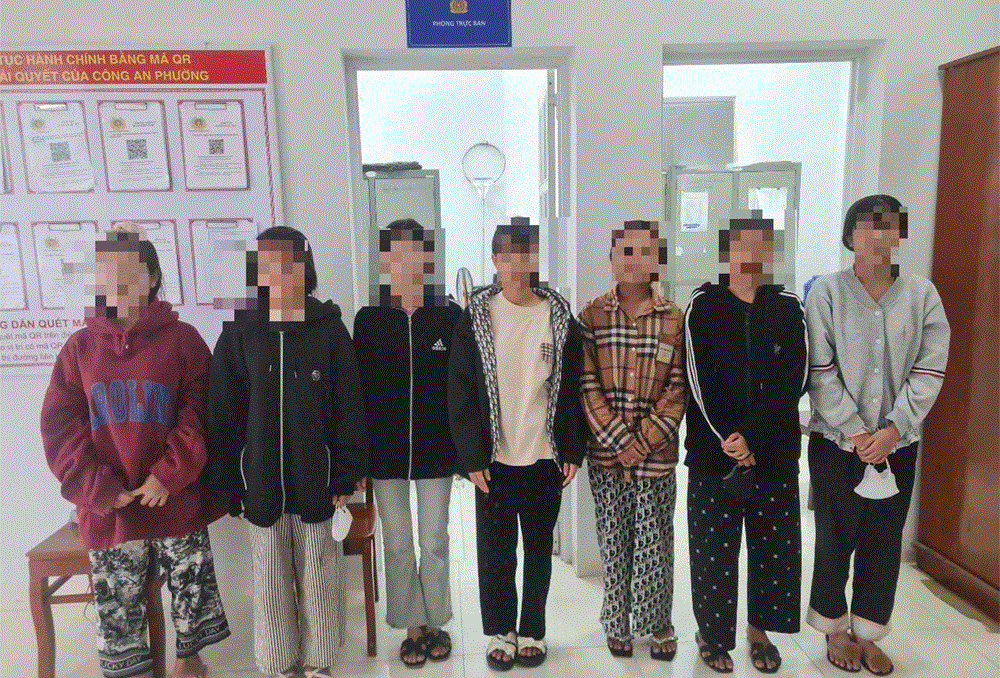 Nhóm thiếu nữ hành hung, chích điện nạn nhân rồi quay clip gây xôn xao dư luận