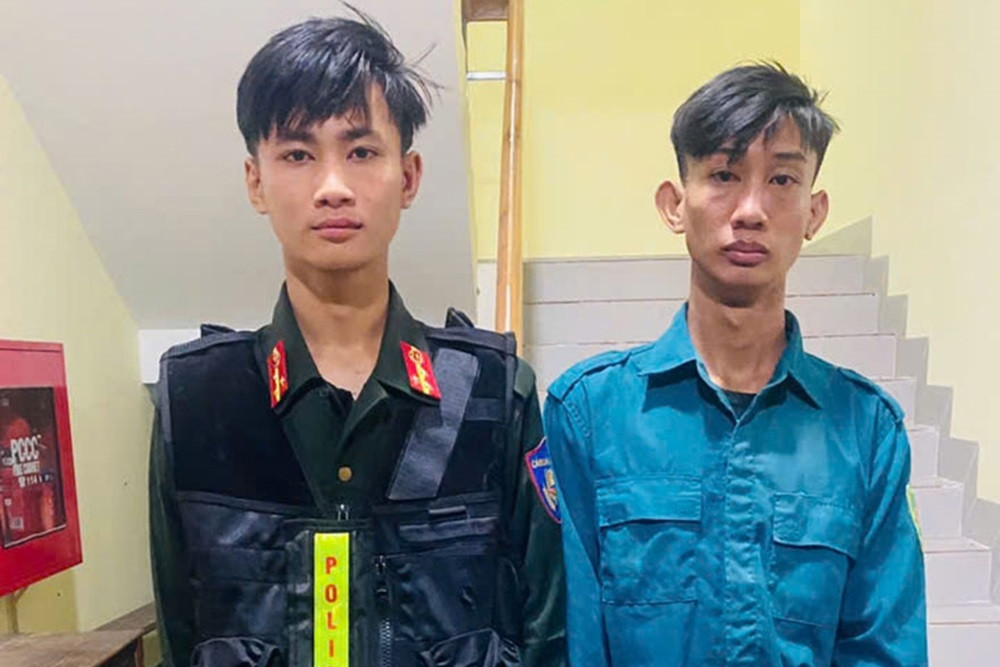 Thiếu niên 16 tuổi giả danh cảnh sát, chặn xe người đi đường để cưỡng đoạt tiền