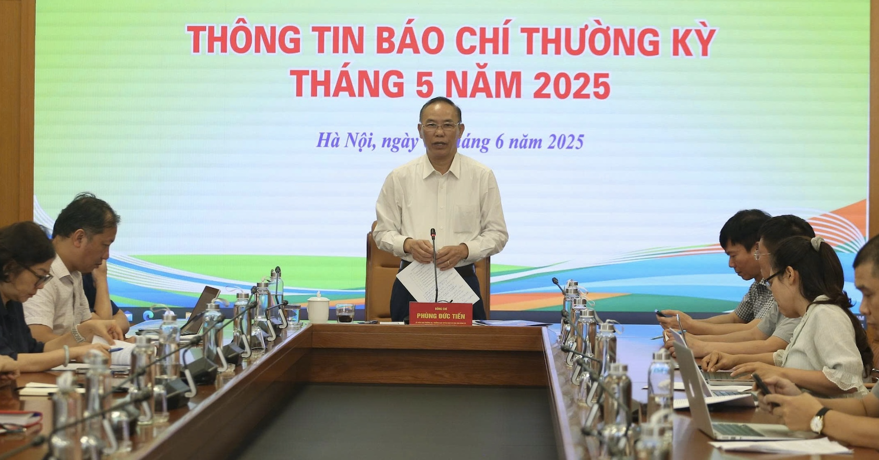 Thứ trưởng NN&MT: Heo bệnh cơ sở gia công cho C.P xử lý làm thức ăn cho cá là không đúng