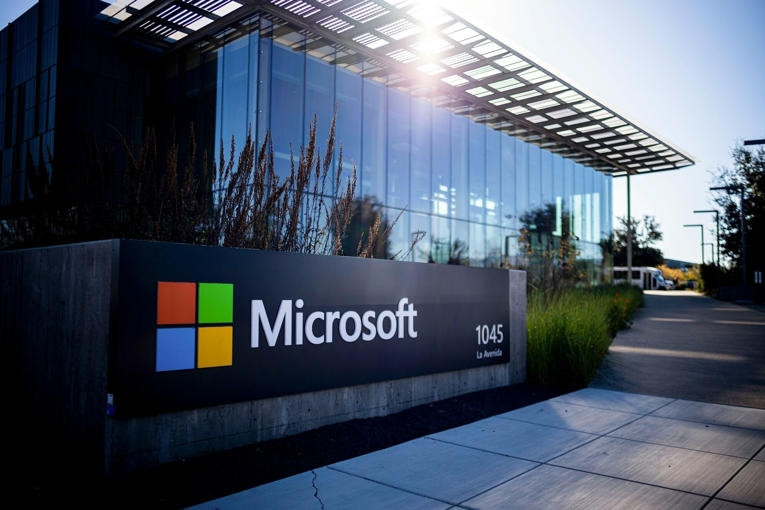 Vừa sa thải 6.000 người, Microsoft tiếp tục đuổi việc hàng trăm nhân sự