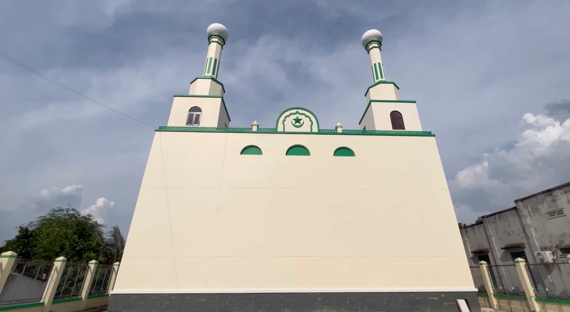 02 Dong bao Cham TN.jpg