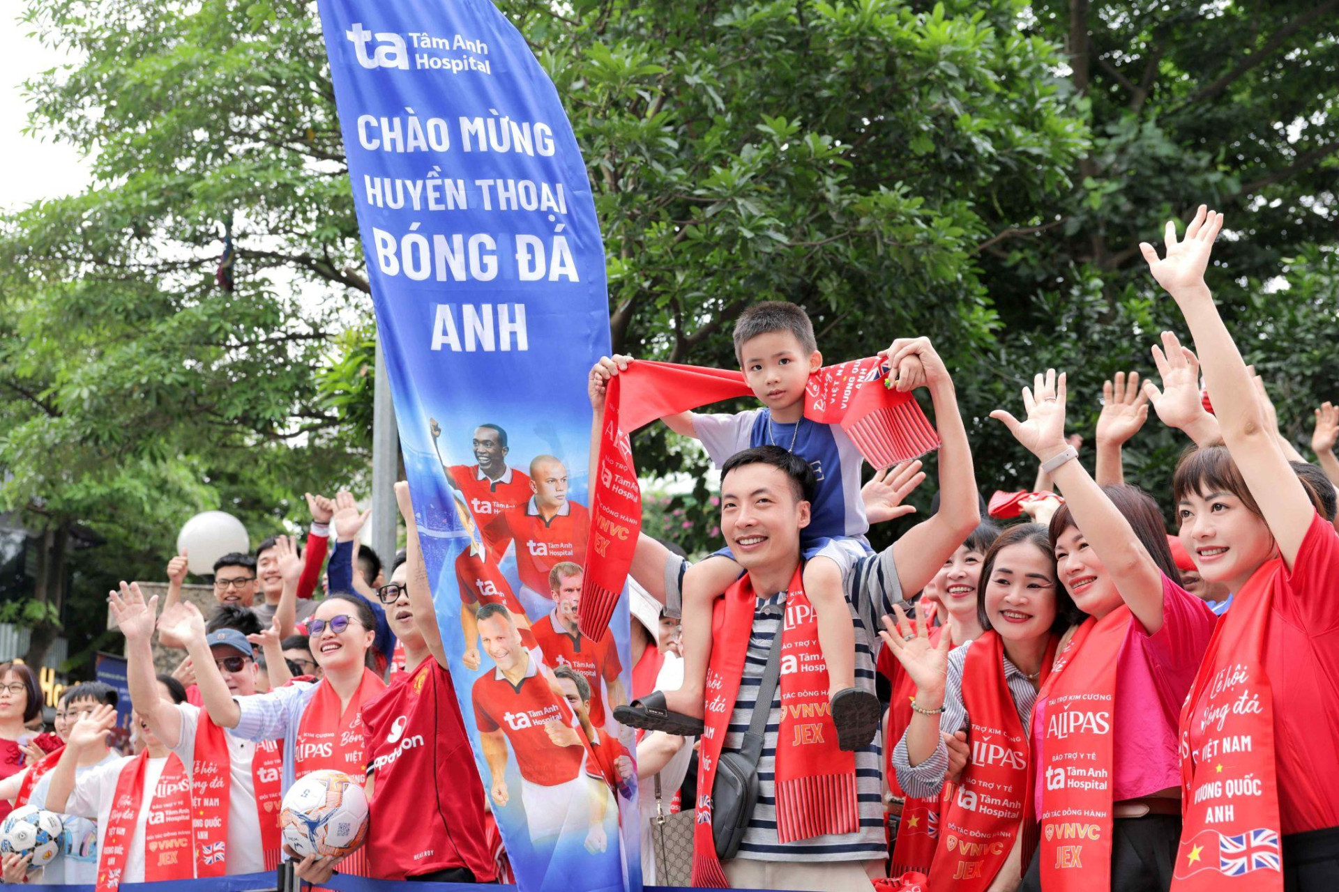 Brother 5 MU Tam Anh.jpg