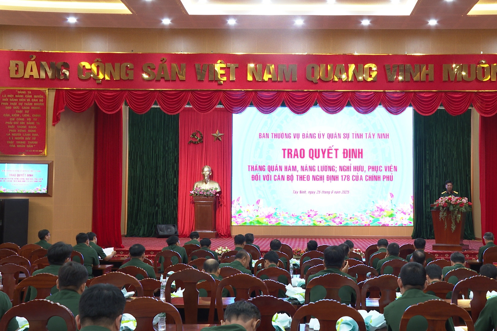 Công bố hợp nhất Bộ Chỉ huy Quân sự Tây Ninh và Long An