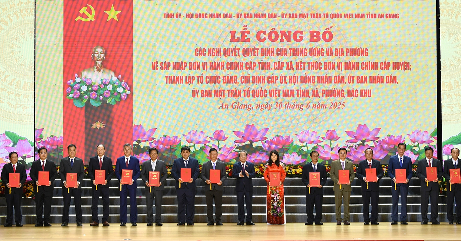 Danh sách bí thư 102 xã, phường, đặc khu mới của An Giang