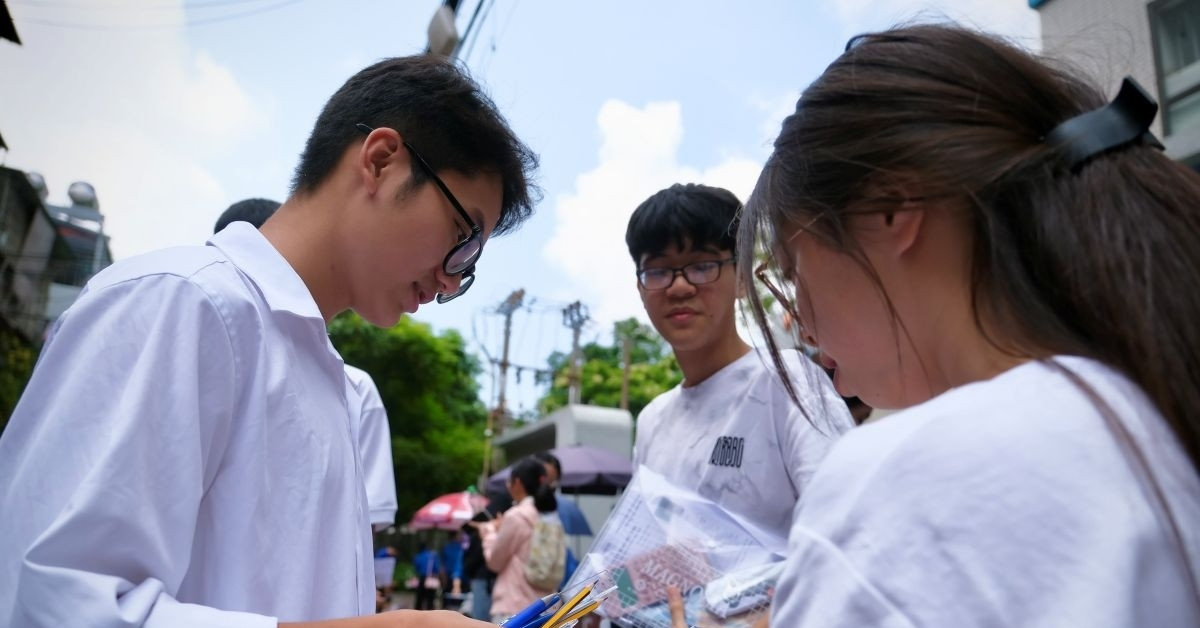 Đề thi tiếng Anh tốt nghiệp THPT 2025 khó, vượt ngoài chương trình giáo dục?