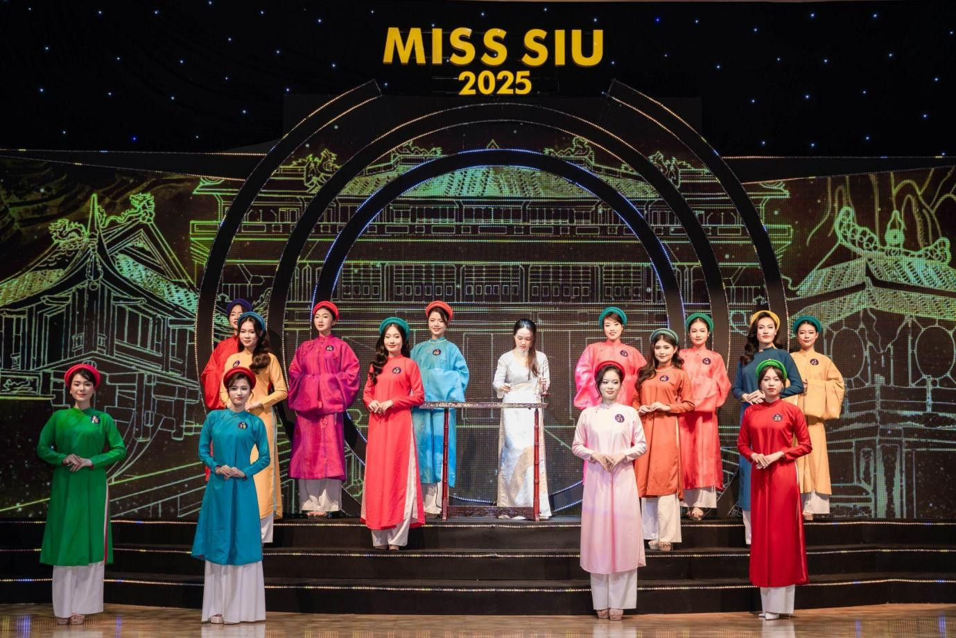 H (4) trường ĐH SIU.jpg