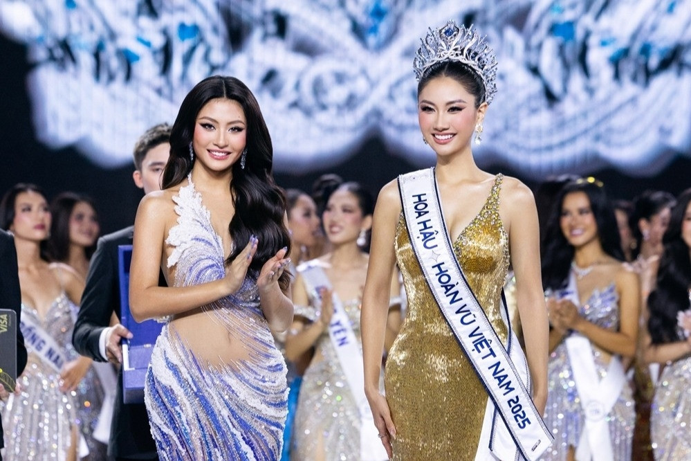 Một tháng, 6 người đẹp đăng quang hoa hậu: Bội thực đến phát ngán!