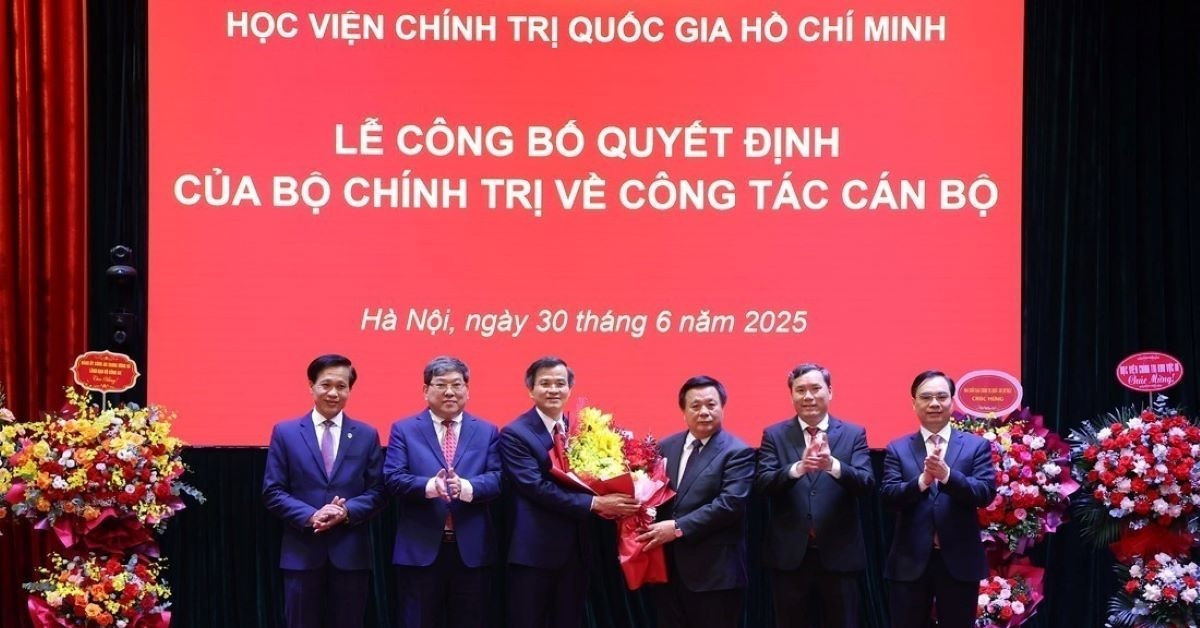 Ông Đoàn Minh Huấn giữ chức Phó Giám đốc Học viện Chính trị Quốc gia Hồ Chí Minh