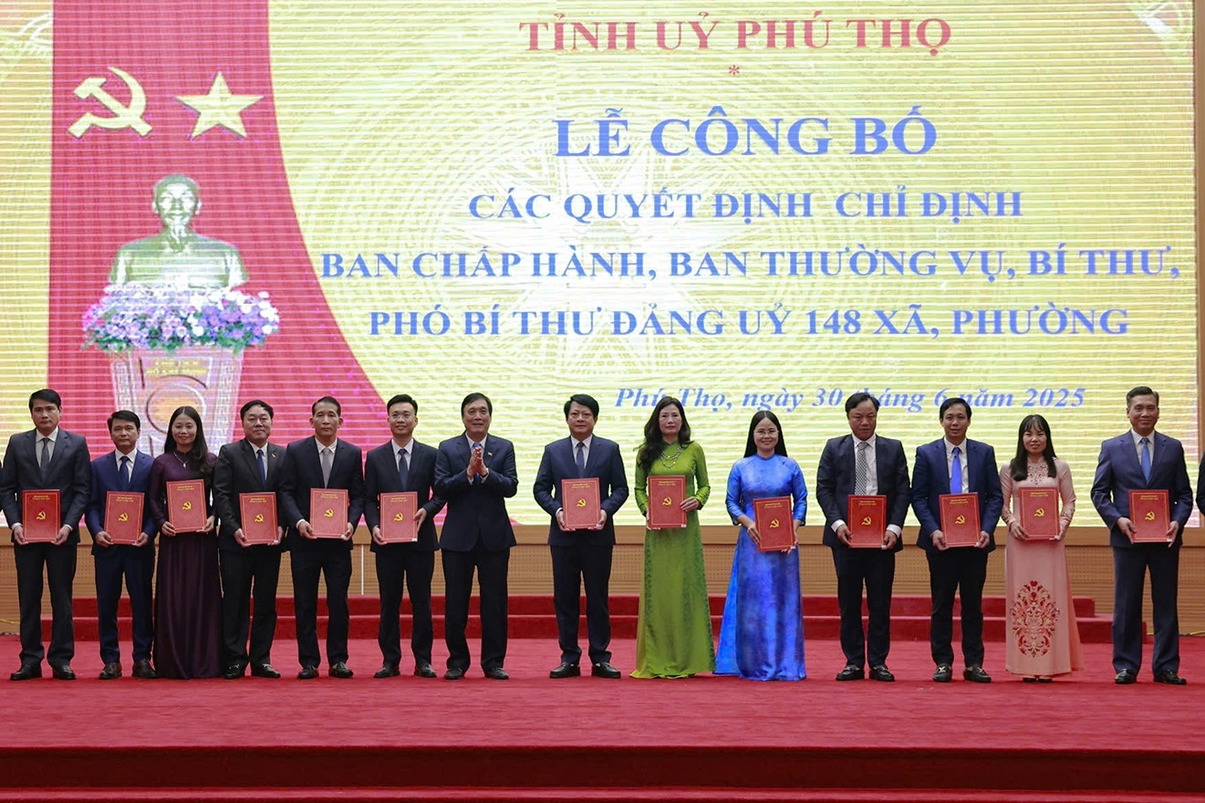 Phú Thọ công bố danh sách 148 bí thư, chủ tịch xã, phường mới