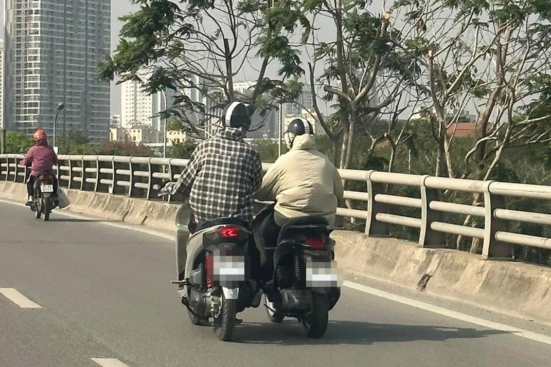 Thấy xe người khác hỏng ra tay nghĩa hiệp, không ngờ bị phạt tới chục triệu