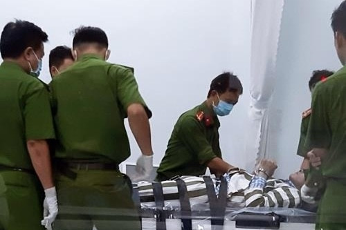 Từ hôm nay, bỏ án tử hình với 8 tội danh, đi công chứng phải chụp ảnh