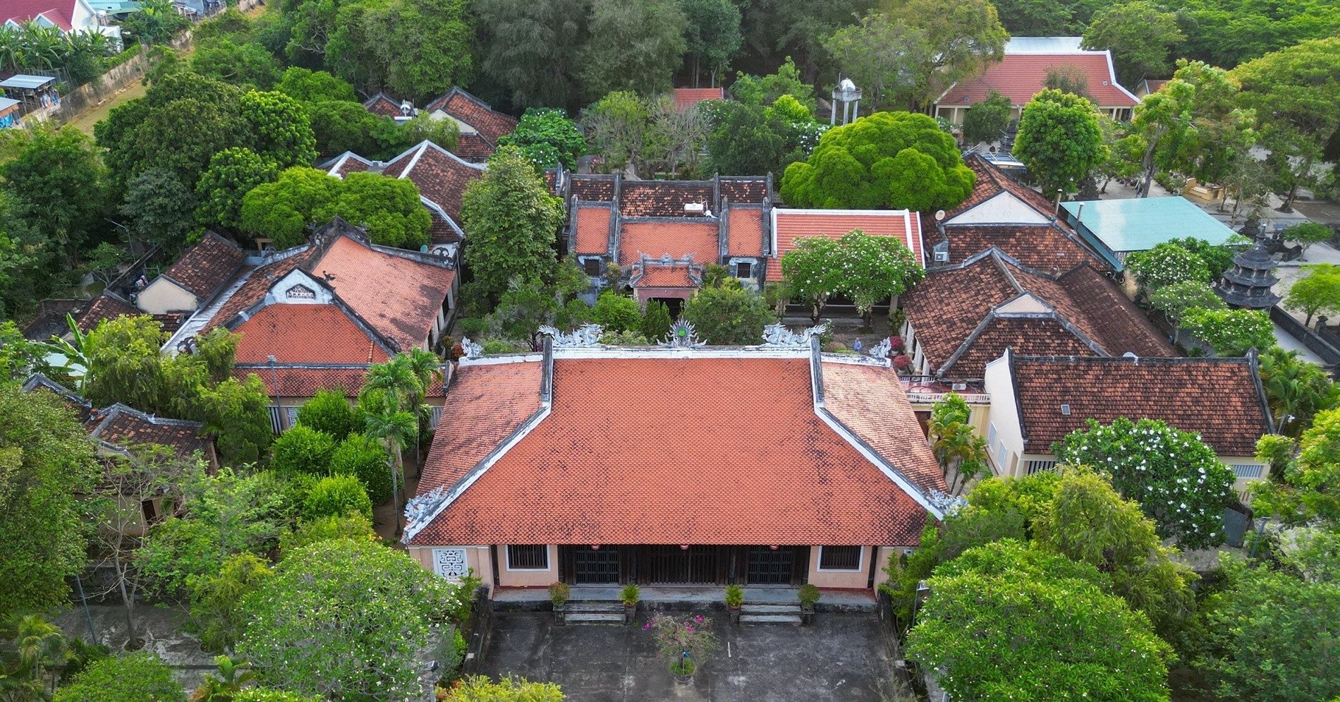 Vẻ đẹp của ngôi chùa hơn 350 năm tuổi ở Bình Định