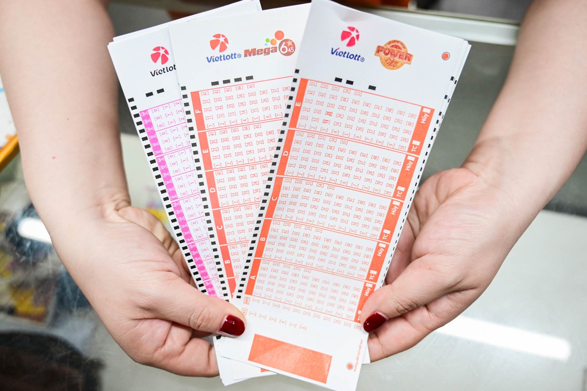 Vé số trúng Vietlott hơn 127 tỷ đồng được bán ra ở TPHCM, dãy số gây chú ý vì điều đặc biệt