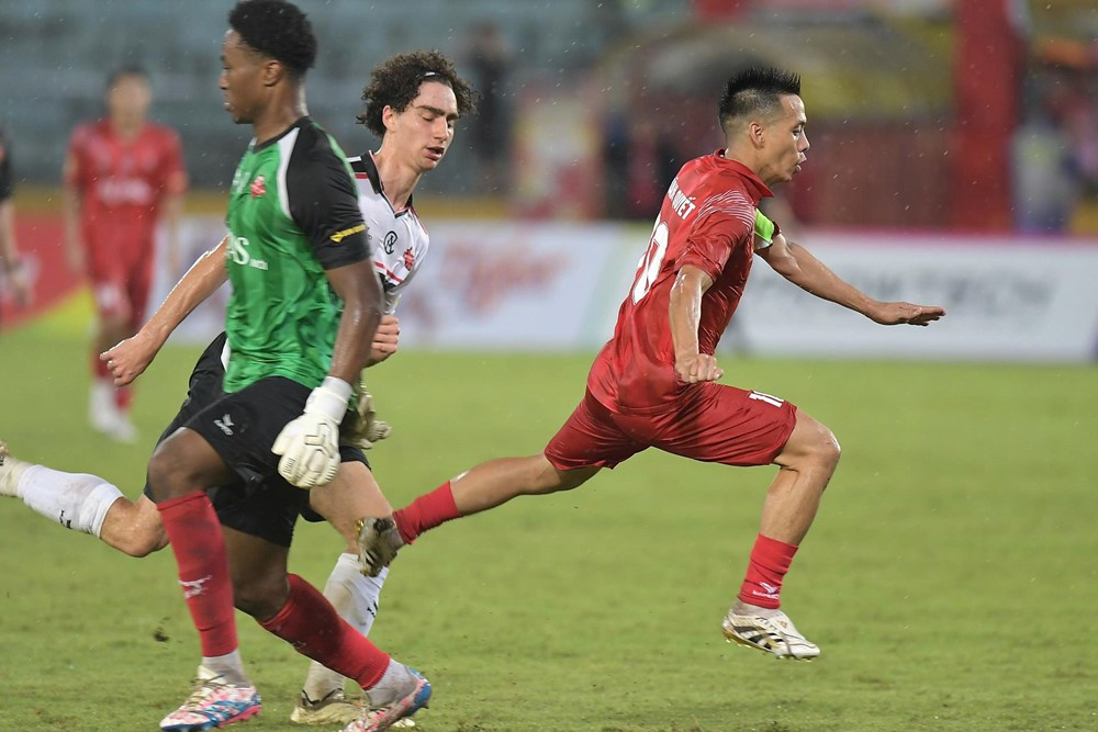 viet nam all star vs huyen thoai mu 1.jpg