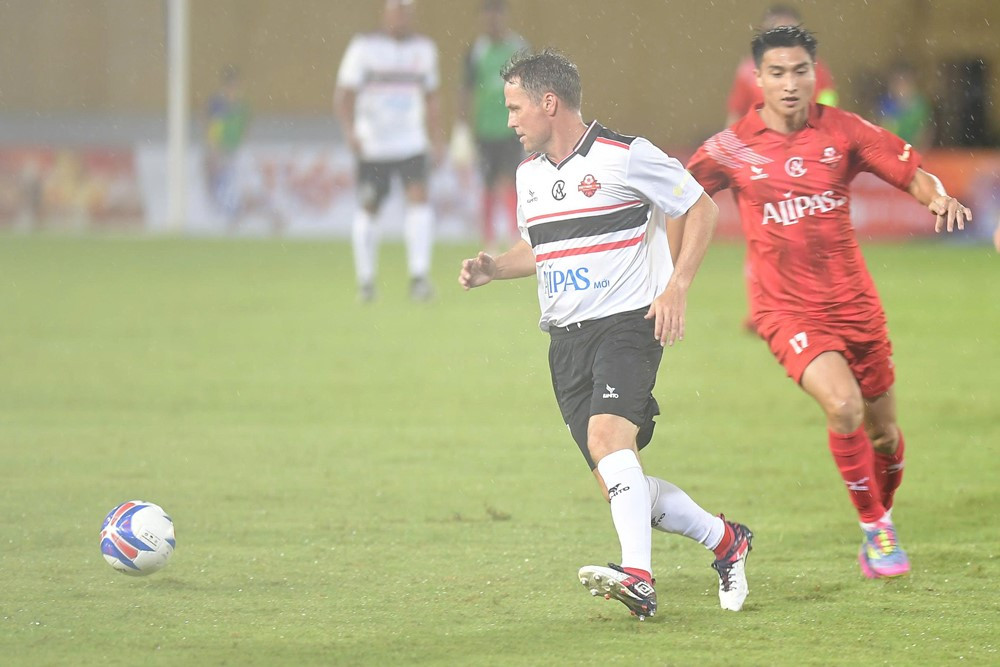 viet nam all star vs huyen thoai mu 7.jpg