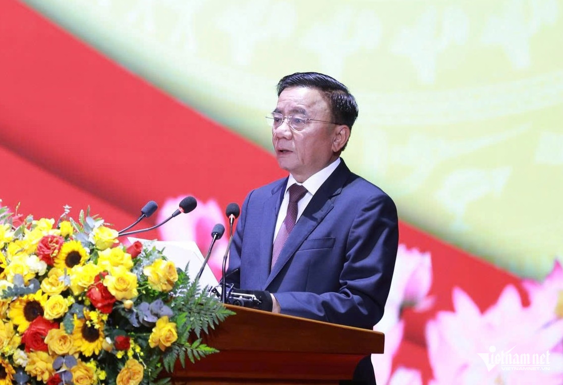 W-ban bi thu.jpg