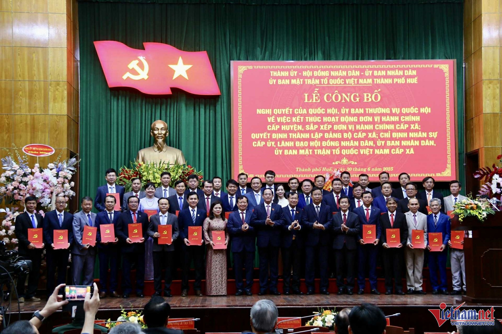 W-lễ công bố.jpg