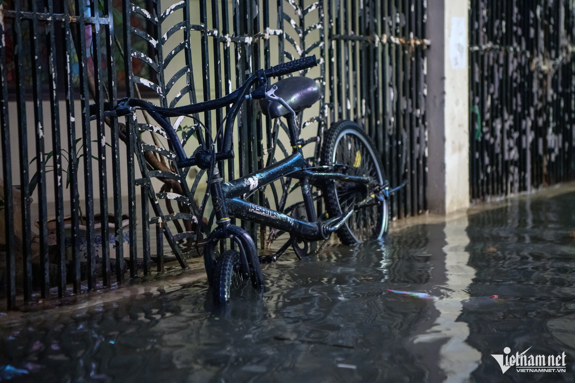 W-MƯA NGẬP NGÕ GIANG VĂN MINH 05.jpg