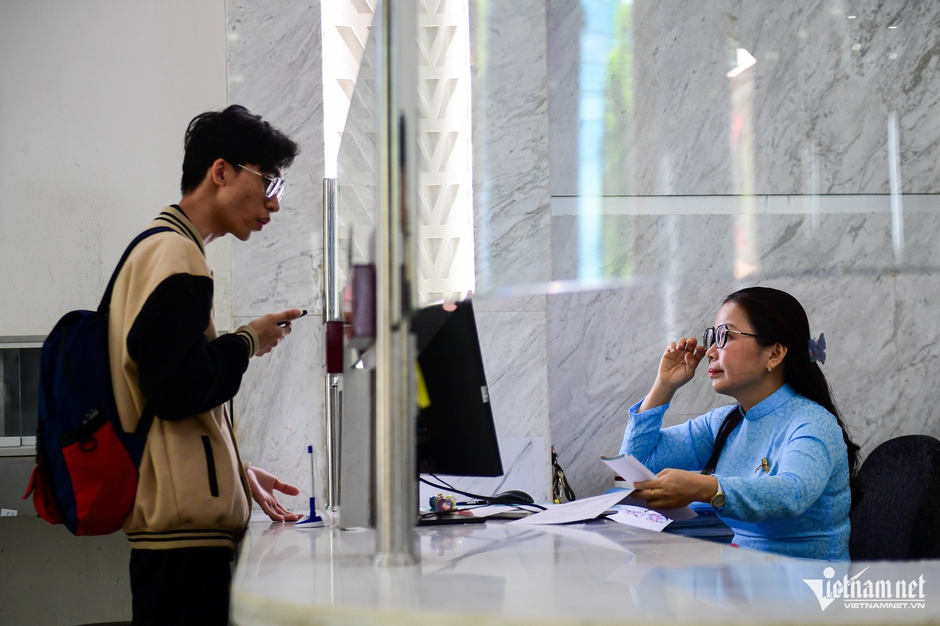 W-TPHCM Nguyễn Huế 5.jpg