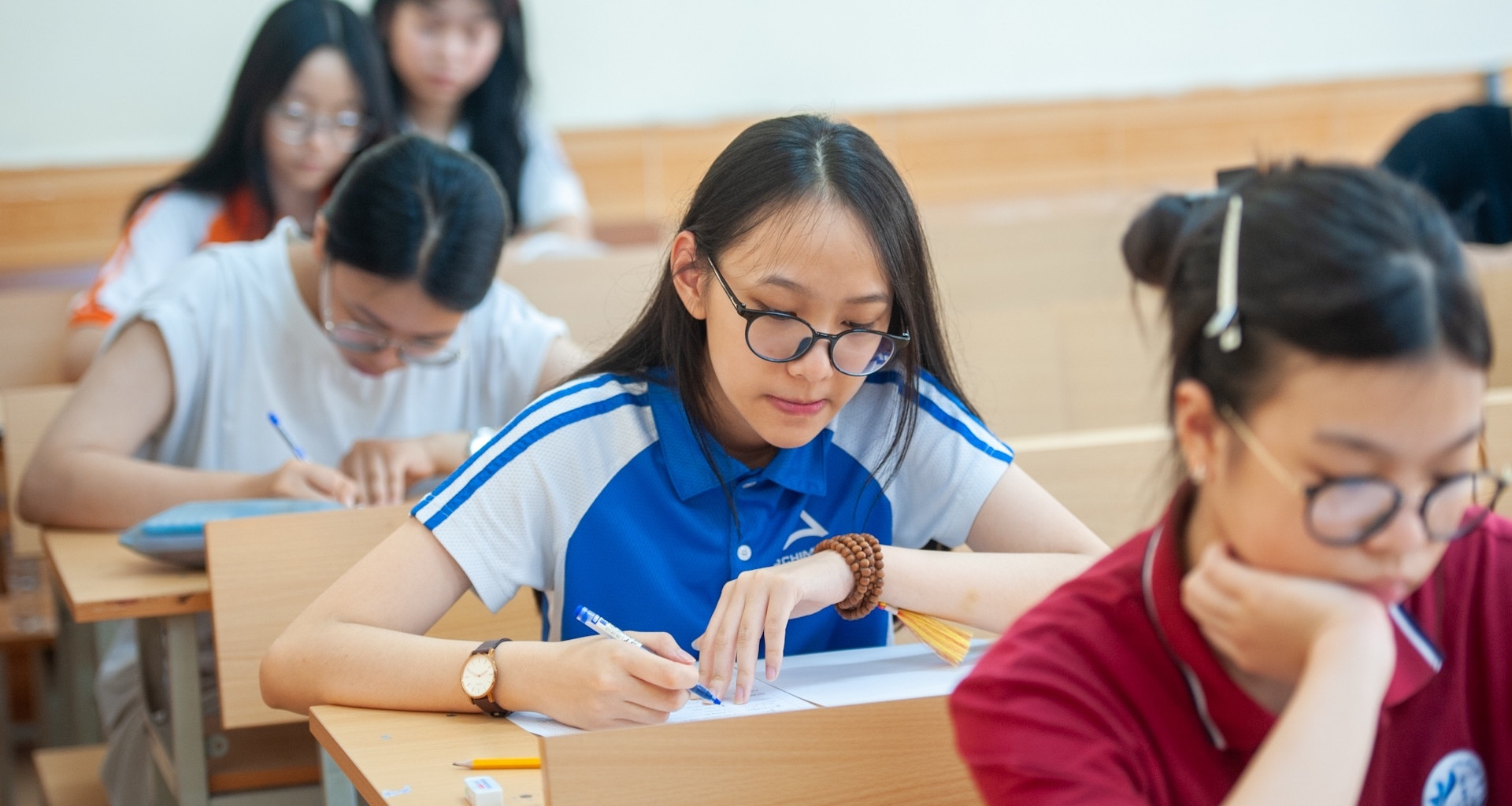 Hơn 5.700 thí sinh tranh suất vào lớp 10 trường chuyên ‘hot’, chọi cao nhất 1/23