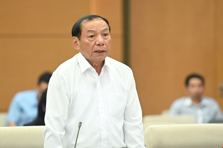 Bộ trưởng Văn hóa: Đại biểu QH mặc áo có logo tại hội trường không phải là quảng cáo