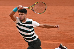 Carlos Alcaraz lần thứ 3 liên tiếp vào bán kết Roland Garros