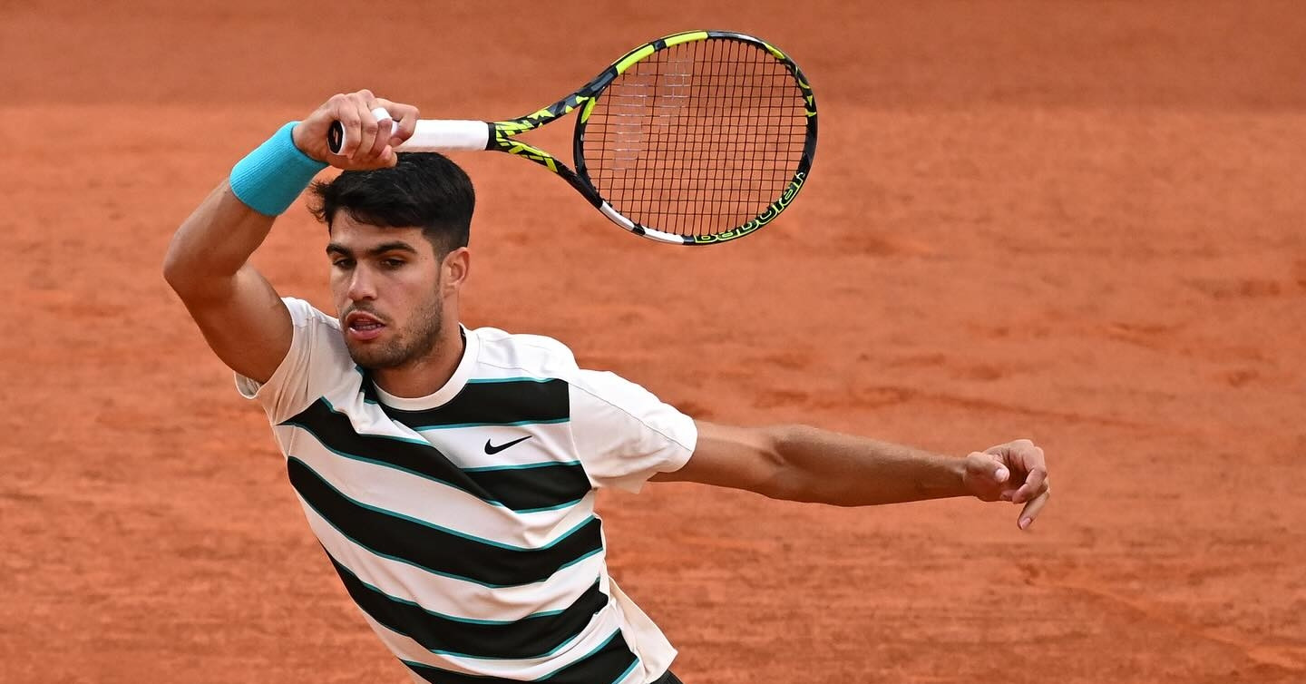Carlos Alcaraz lần thứ 3 liên tiếp vào bán kết Roland Garros