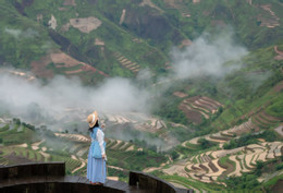 Nơi từng nghe tên đã sợ ở Lâm Đồng, giờ là 'đồi nhân ái' xinh đẹp, trong lành Địa điểm ‘trốn nóng’ xanh mướt, ngắm mây vờn thung lũng, cách Hà Nội 250km