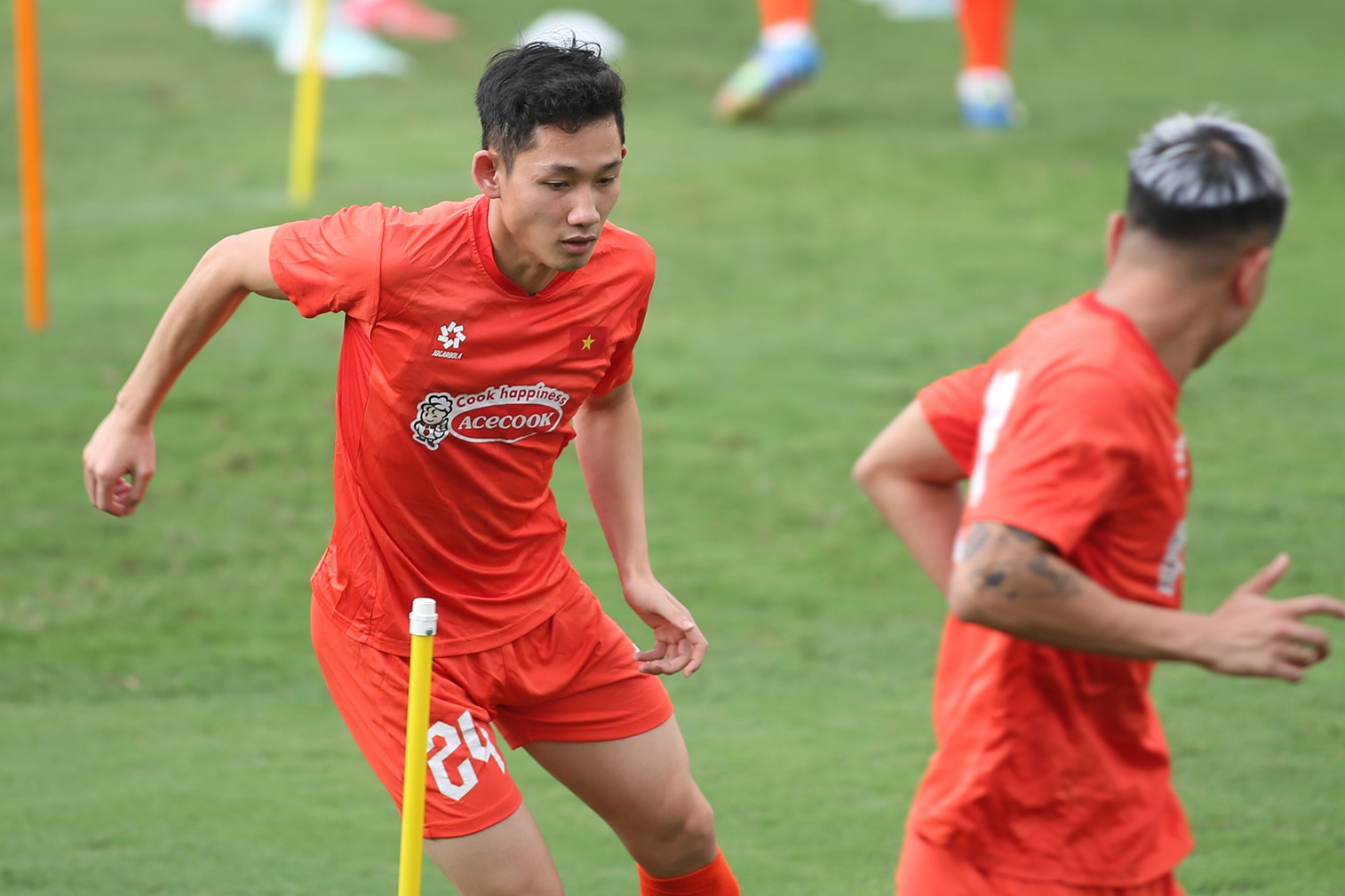 Hai Long ghi bàn, tuyển Việt Nam thắng đàn em U22