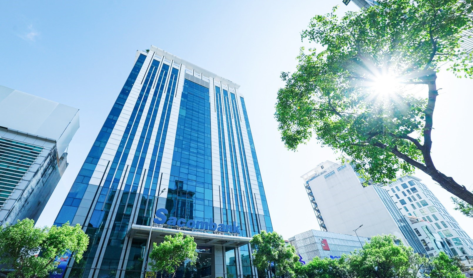 Hinh 2 Toa nha Sacombank.jpg