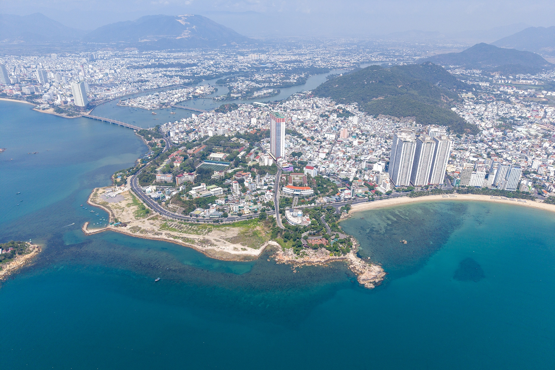 Khánh Hòa tăng cường 34 cán bộ cấp tỉnh về xã, phường mới sau sáp nhập