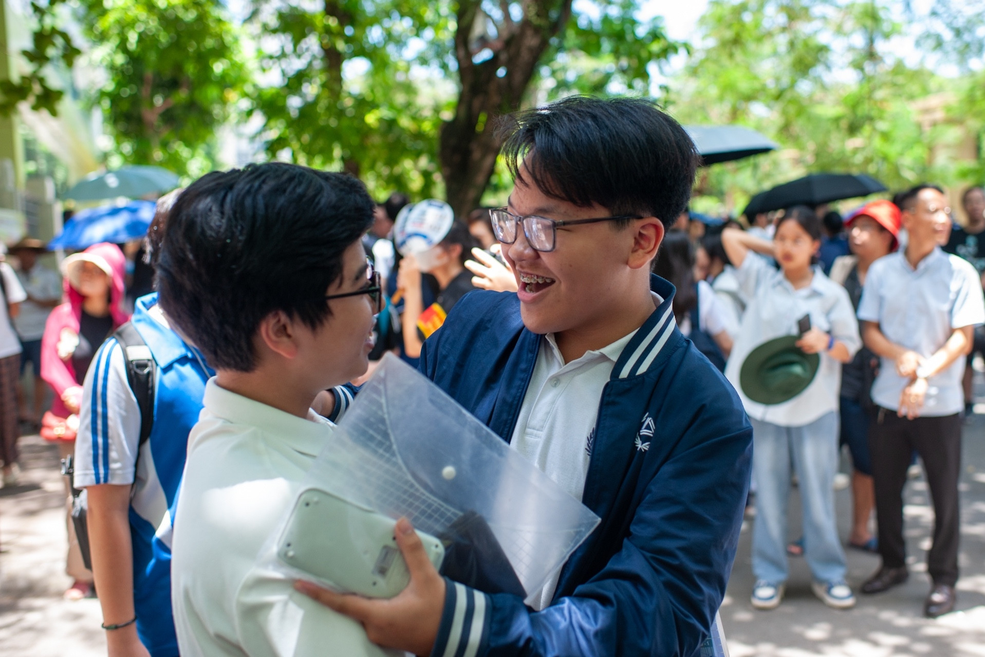 Lời chúc thi tốt vào lớp 10 năm 2025 ngắn gọn và ý nghĩa