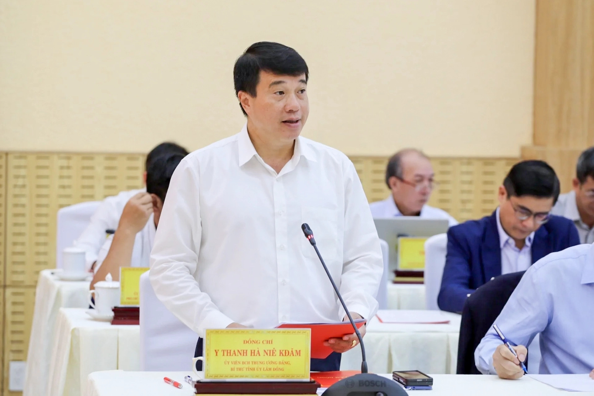 Ông Y Thanh Hà Niê Kđăm điều hành việc hợp nhất Lâm Đồng, Bình Thuận, Đắk Nông