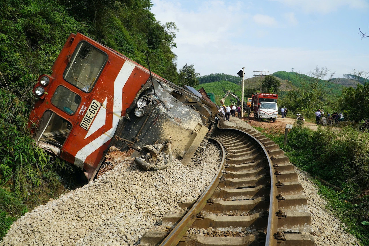 23 người chết do tai nạn đường sắt, Bộ Xây dựng chỉ đạo nóng