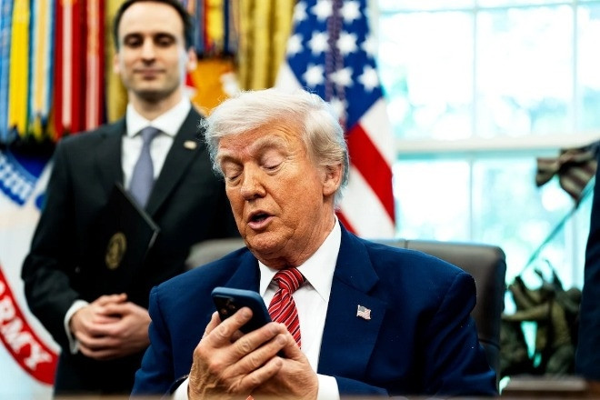 Tổng thống Trump tự phá kỷ lục về số bài đăng trên mạng xã hội