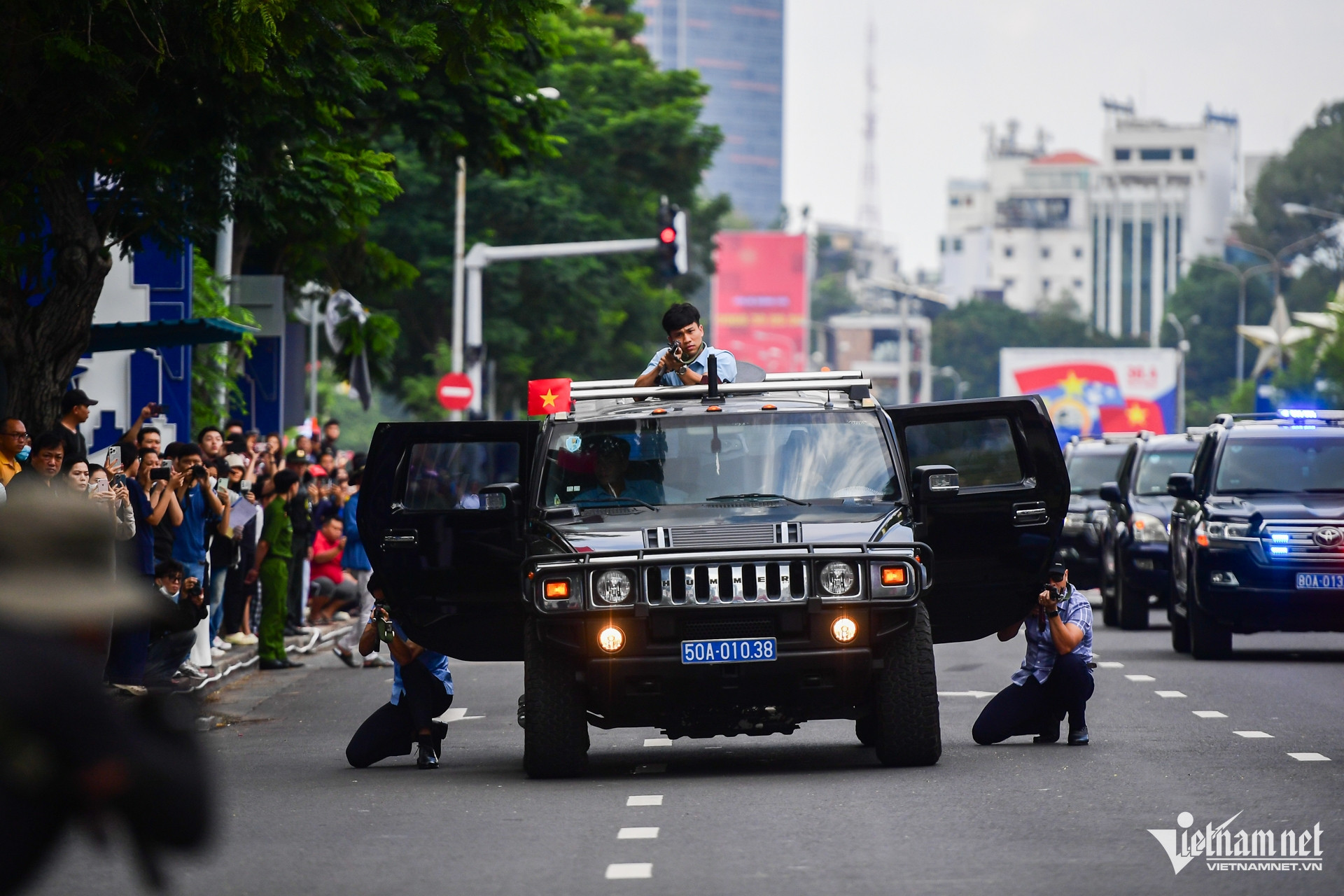 W-công an nhân dân Nguyễn Huế_.jpg