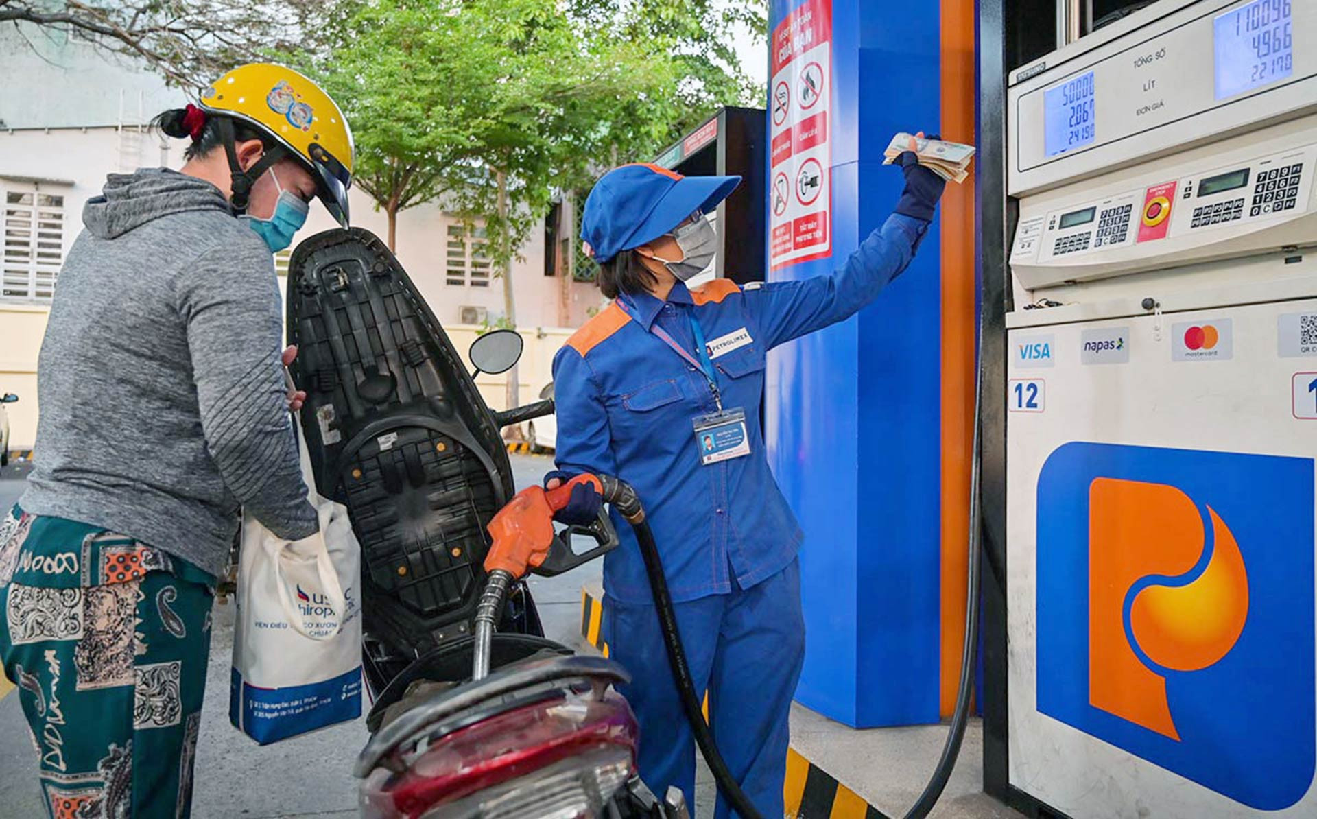 xang dau nguyen hue 1 119 597.jpg