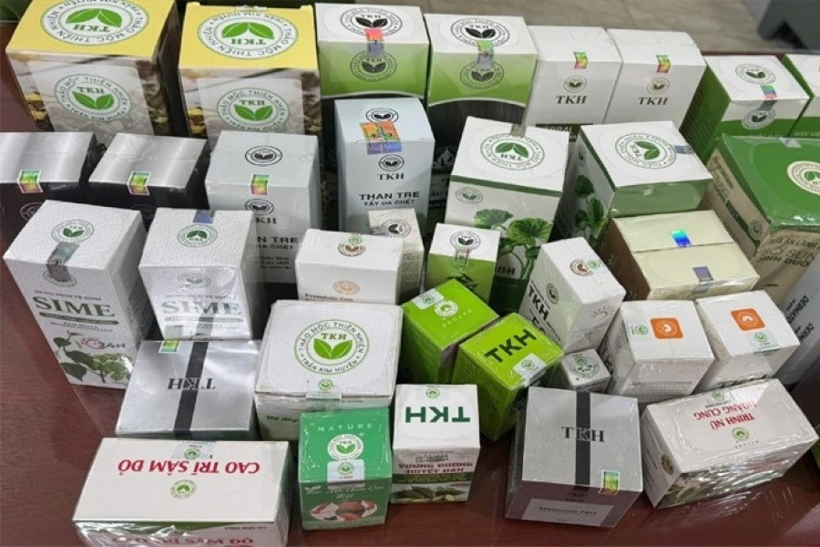 12 loại thực phẩm chức năng giả của nữ giám đốc vừa bị khởi tố