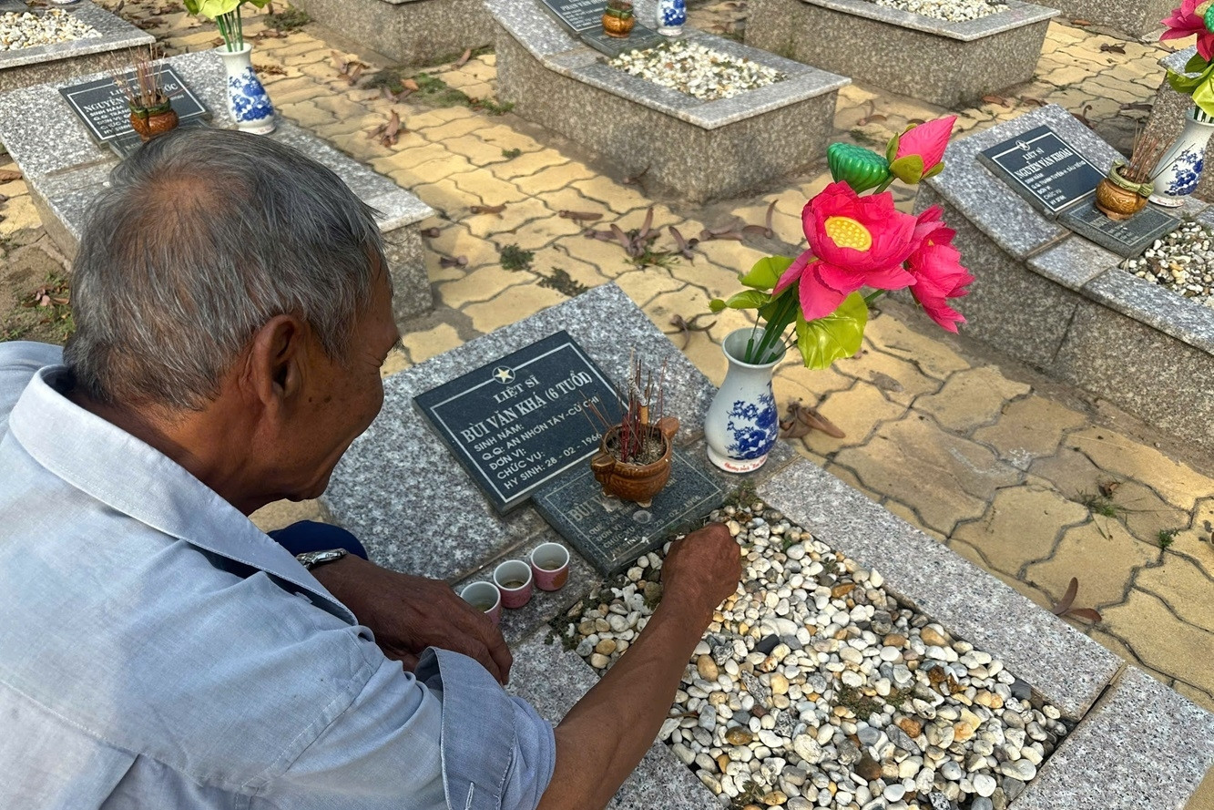 Bản tin sáng 5/6: Bia mộ liệt sĩ '6 tuổi' gây xôn xao: Sở Nội vụ thông tin