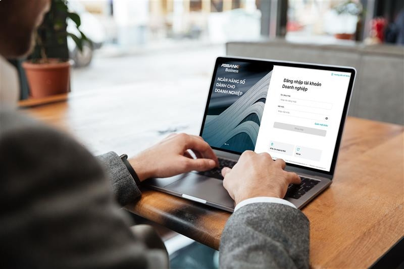 ABBANK ưu đãi lớn cho doanh nghiệp vừa và nhỏ giao dịch ngân hàng số