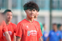 Alex Bùi trải lòng trước khi chia tay U22 Việt Nam