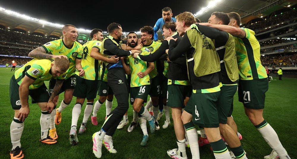 Australia bất ngờ hạ Nhật Bản, mở toang cánh cửa đến World Cup 2026