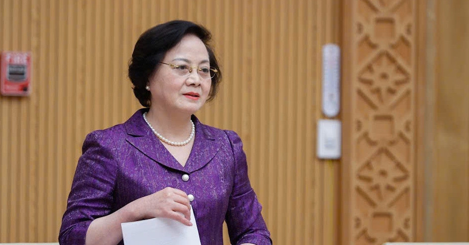 Cán bộ tỉnh, huyện về xã được giữ nguyên lương, phụ cấp trong 6 tháng