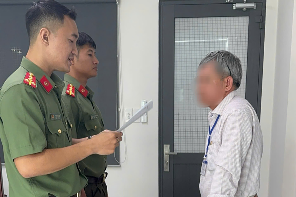 Công an vào cuộc vụ nhân viên phòng khám bôi nhọ một bệnh viện lớn