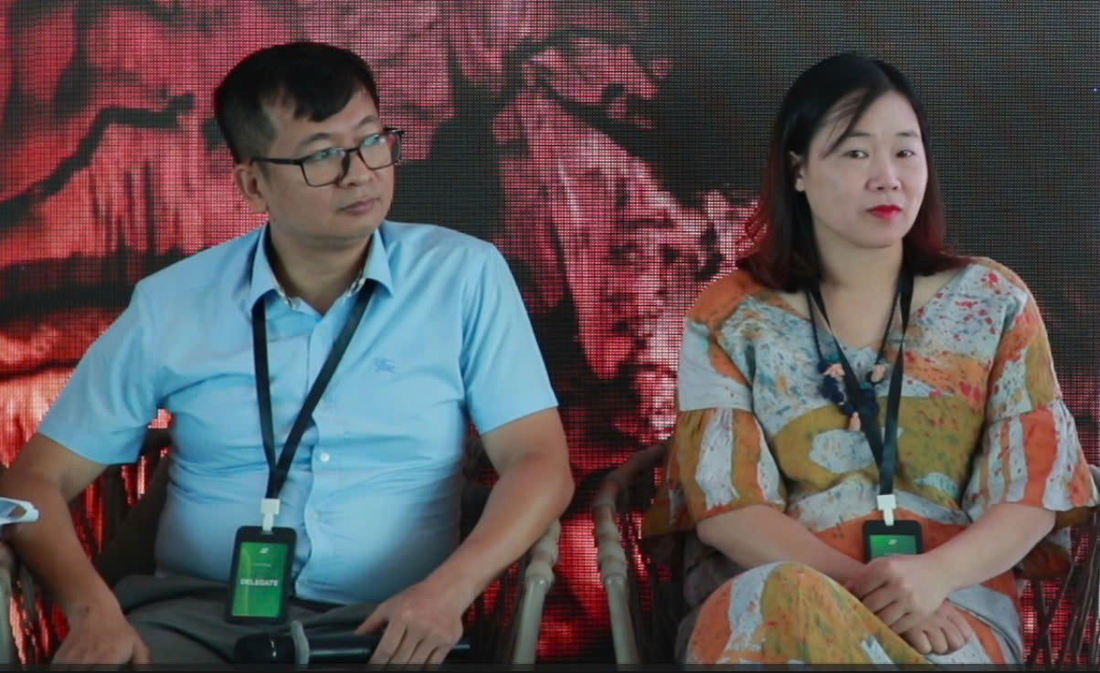 gen n z6674213734472_2b36a3f9861222a3f184d1dcbc68c164.jpg