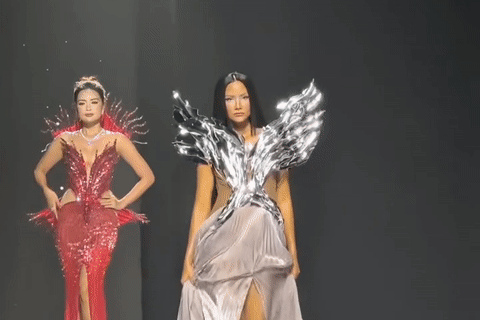 Hoa hậu H'Hen Niê mang bầu 4 tháng vẫn catwalk thần thái