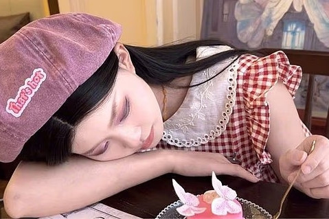 Nữ blogger nổi tiếng mất khi 25 tuổi, bác sĩ cảnh báo một món ăn quen thuộc