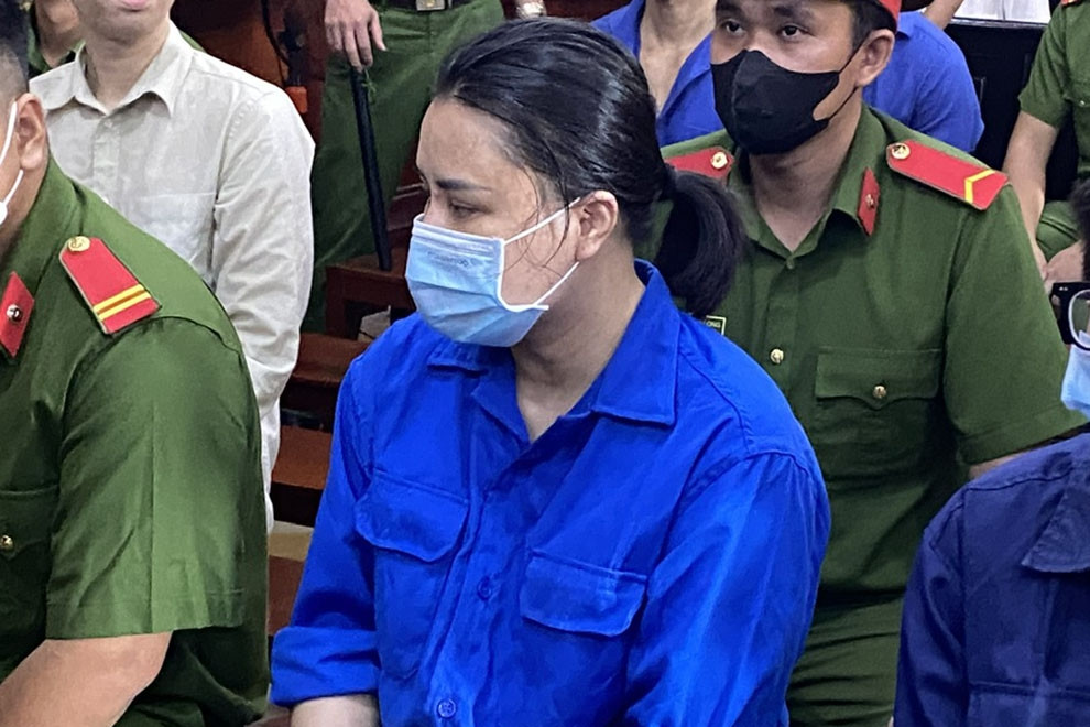 Nữ DJ cầm đầu đường dây mua bán 'nước vui' do bạn trai bí ẩn từ Campuchia gửi về